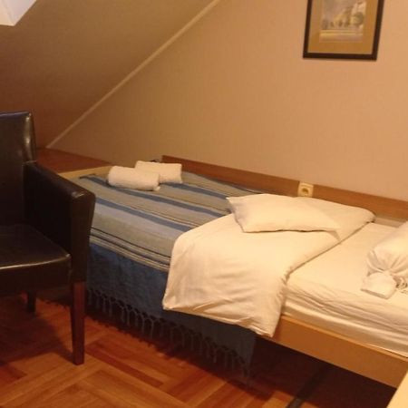 Car Royal Apartments And Rooms 노비사드 외부 사진