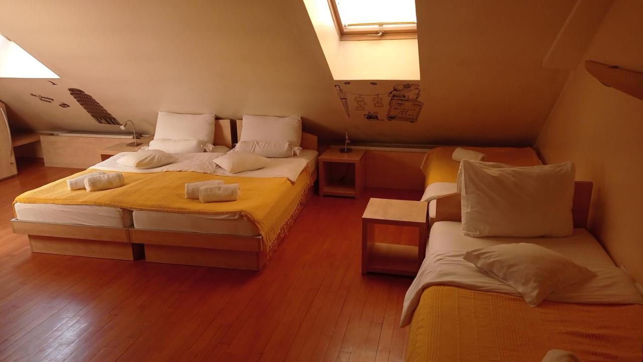Car Royal Apartments And Rooms 노비사드 외부 사진
