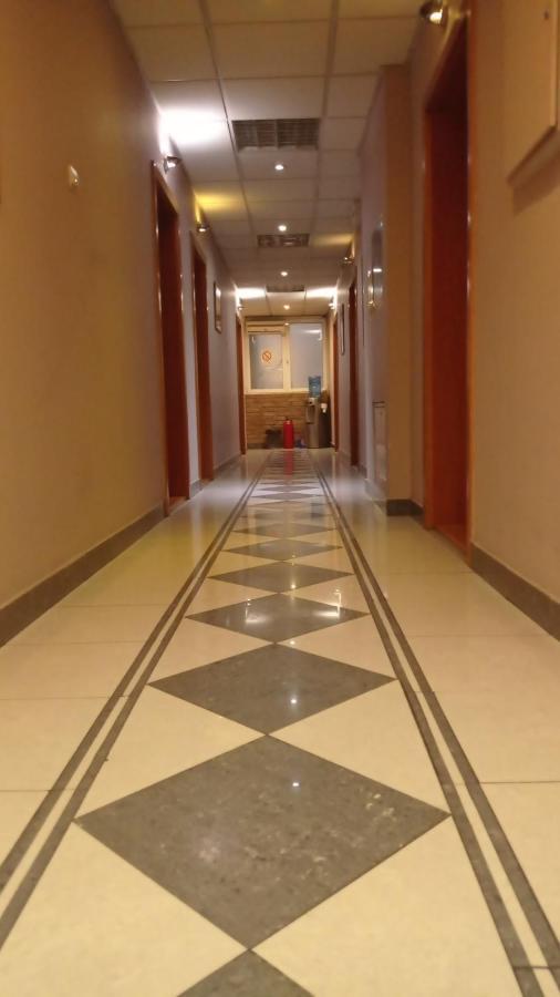 Car Royal Apartments And Rooms 노비사드 외부 사진